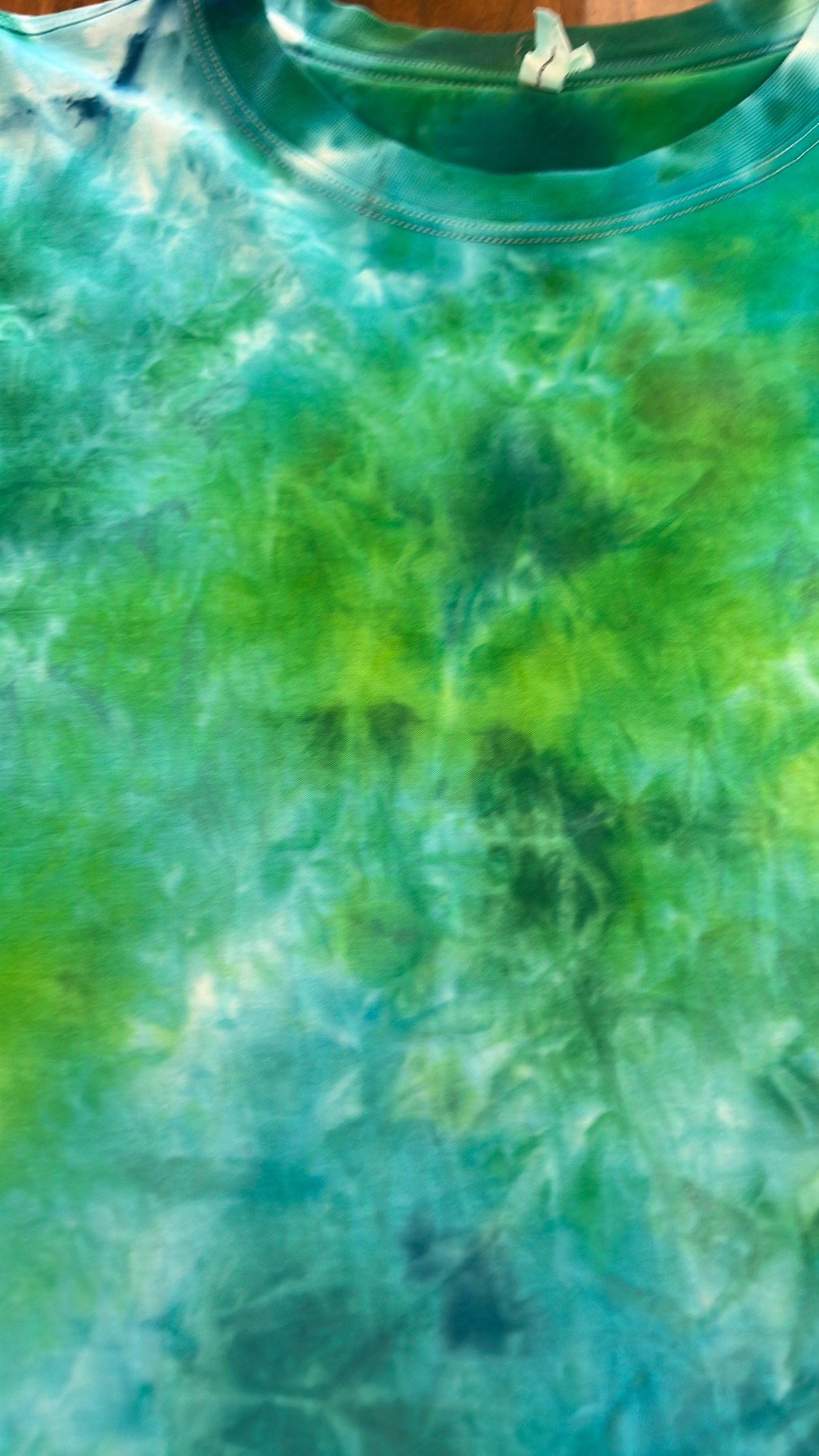 Blue-green Crystal Ice Tie Dye T-Shirt