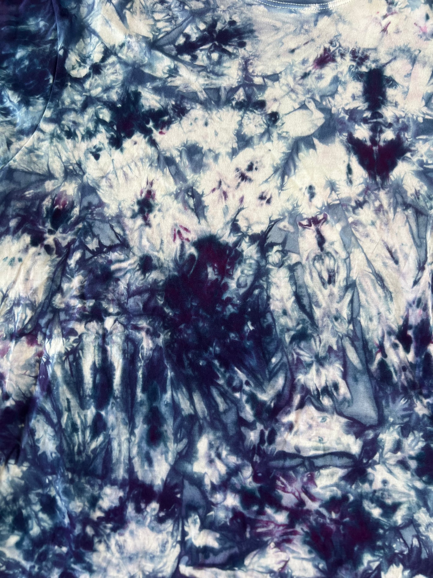 Blue-purple Crystal Ice Tie Dye T-Shirt